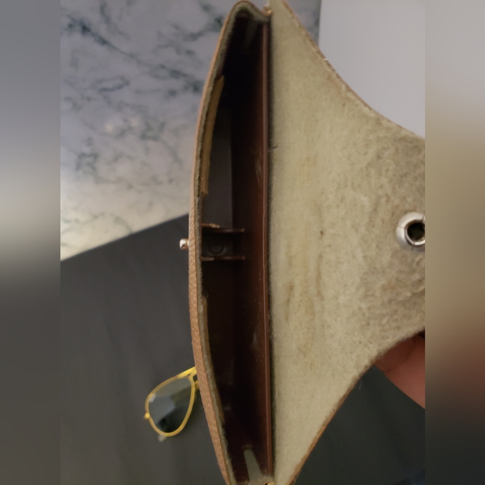 Ray-Ban Gold and Black Aviator Sunglasses - Picture 9 of 15
